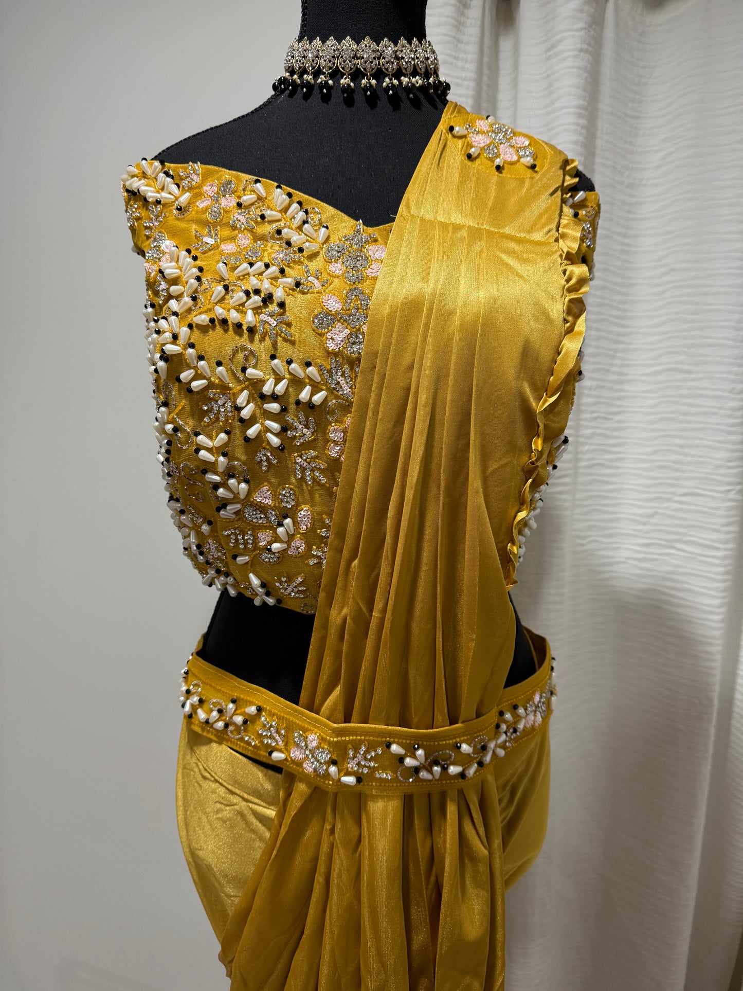 Off-Shoulder Readymade Saree