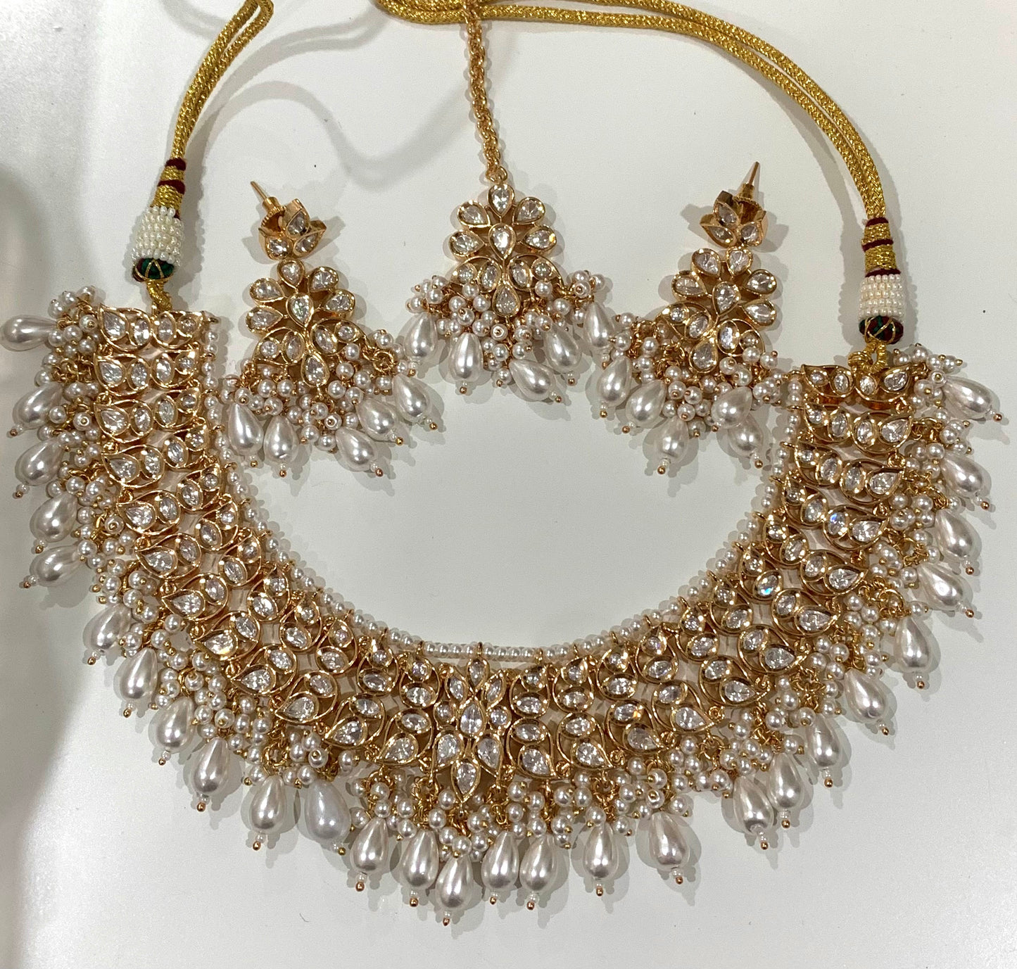 Tyani Kundan Necklace Set image 0