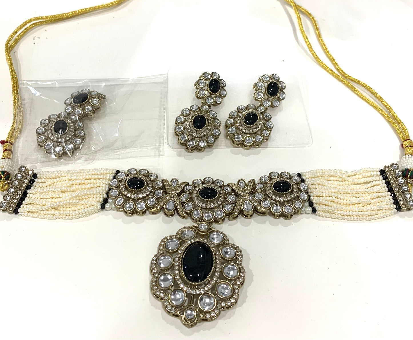 Choker Set