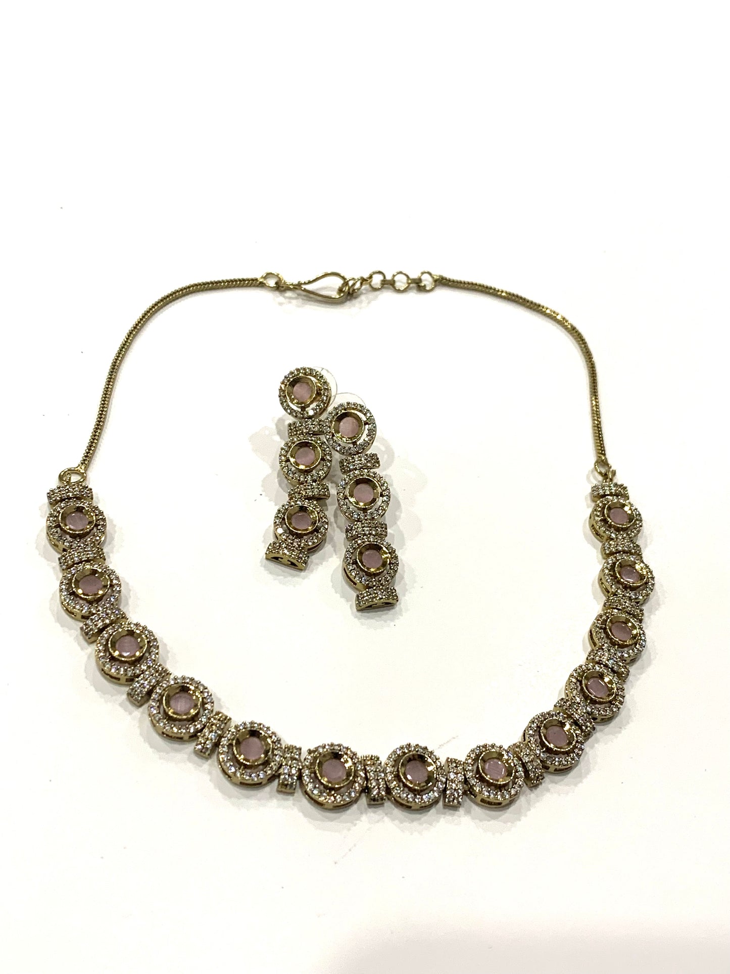 Sleek Necklace Set