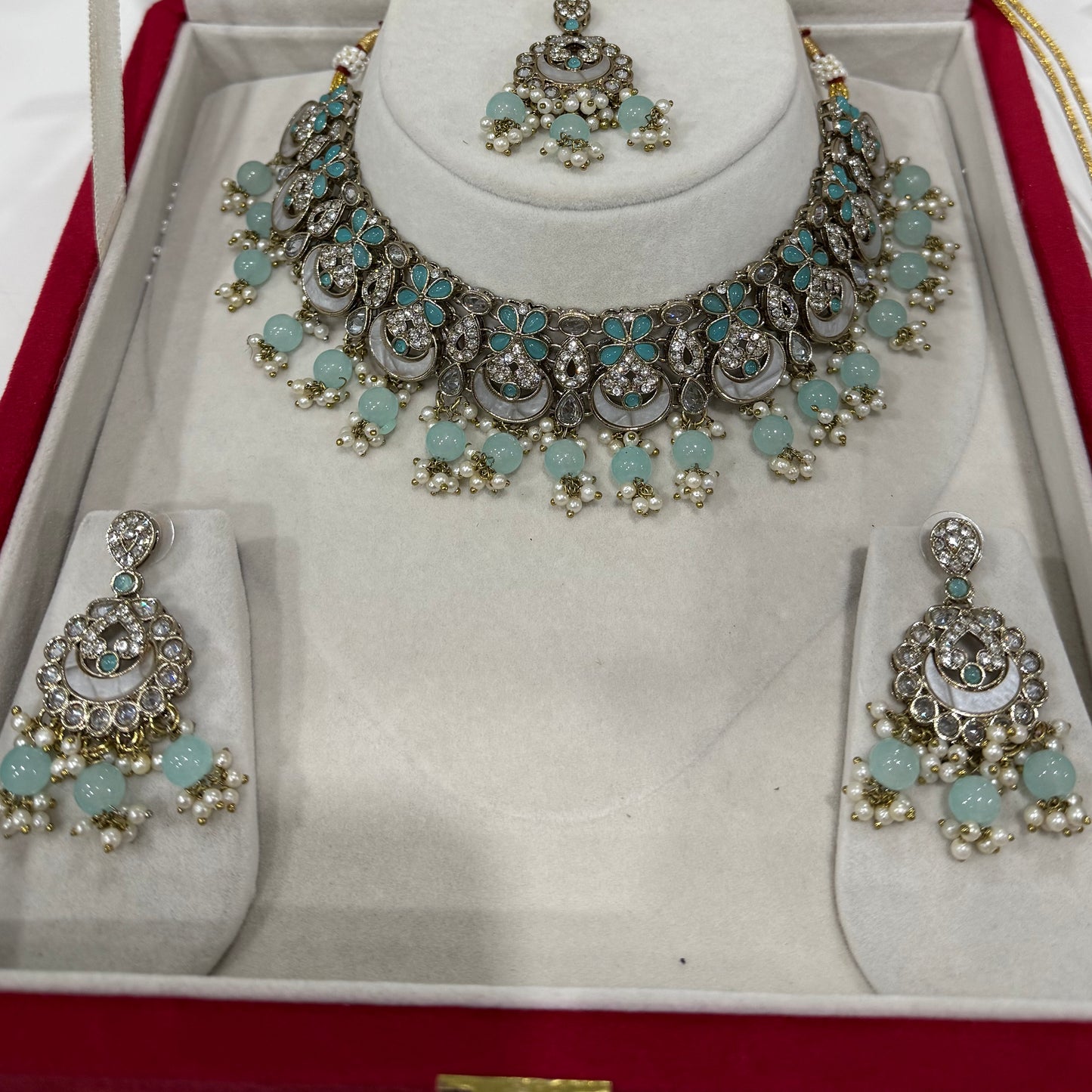 Necklace Set (Sabyasachi Inspired) image 0