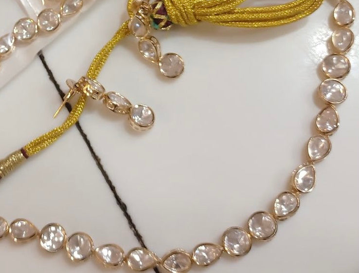 Sleek Tyani Kundan Set
