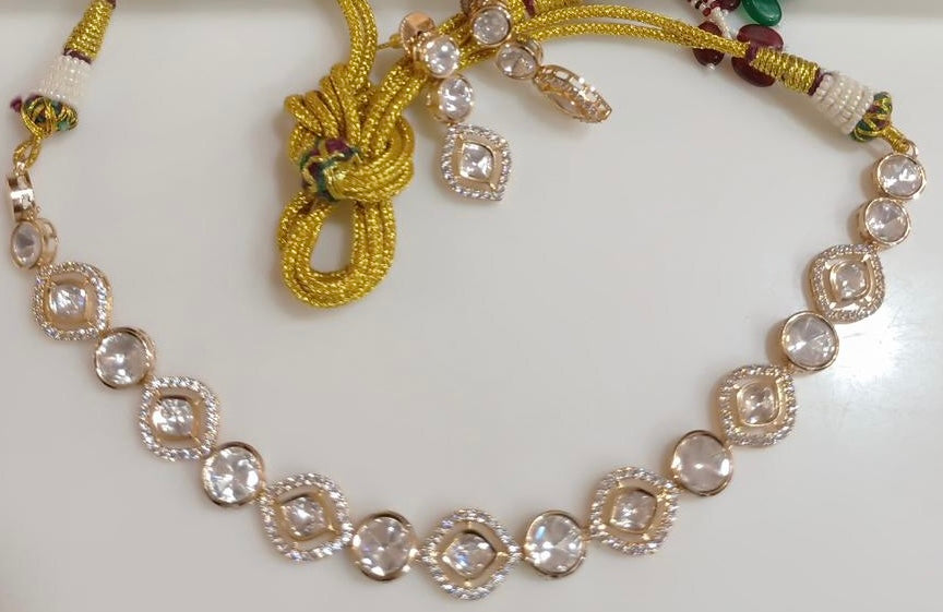 Tyani Kundan Necklace Set