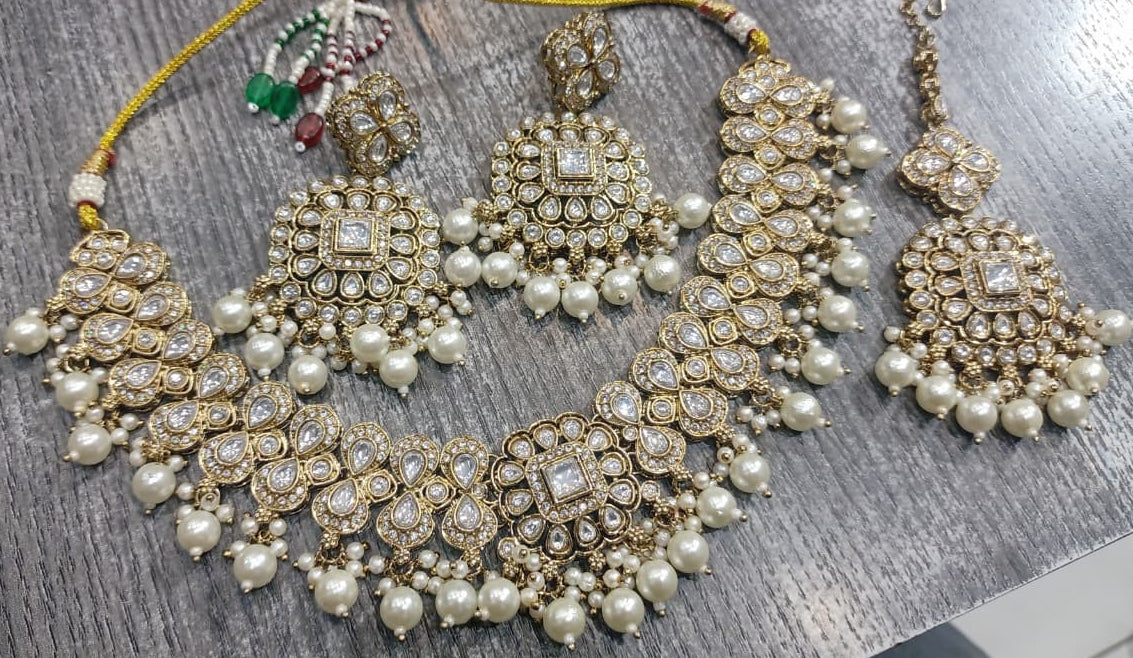 Kundan Necklace Set