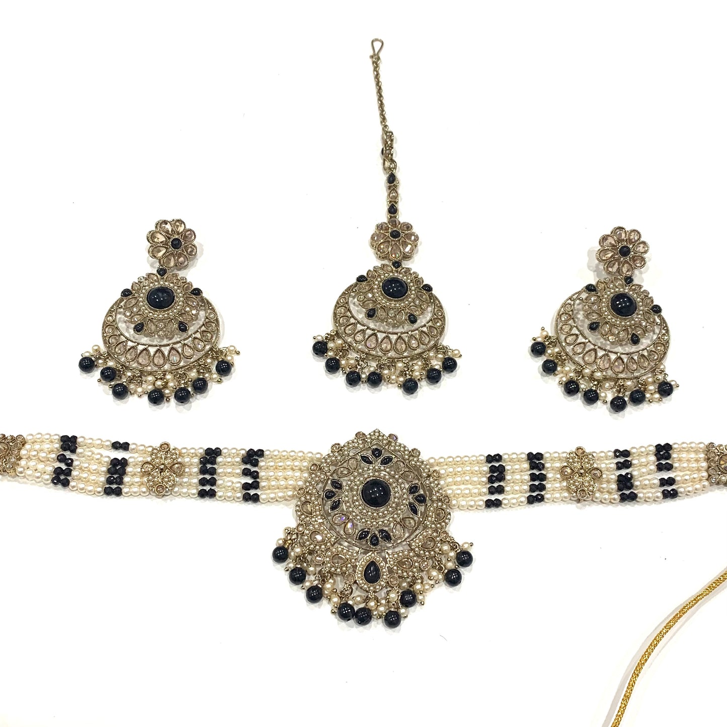 Pendant Choker Set