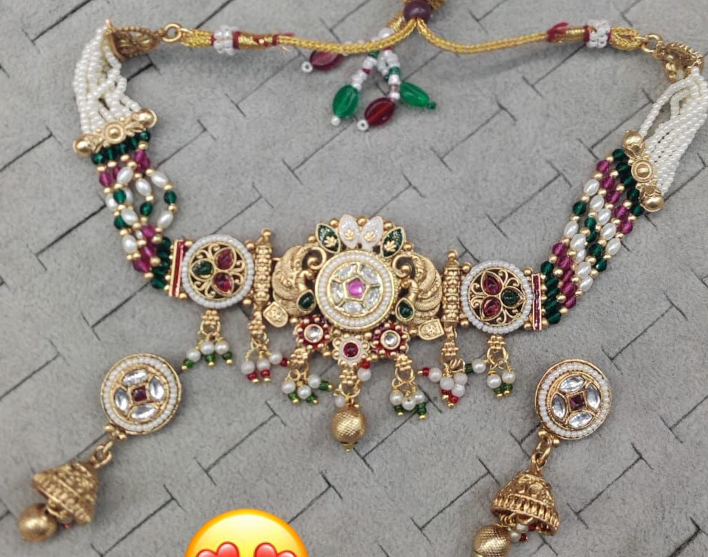 Heritage Choker Set