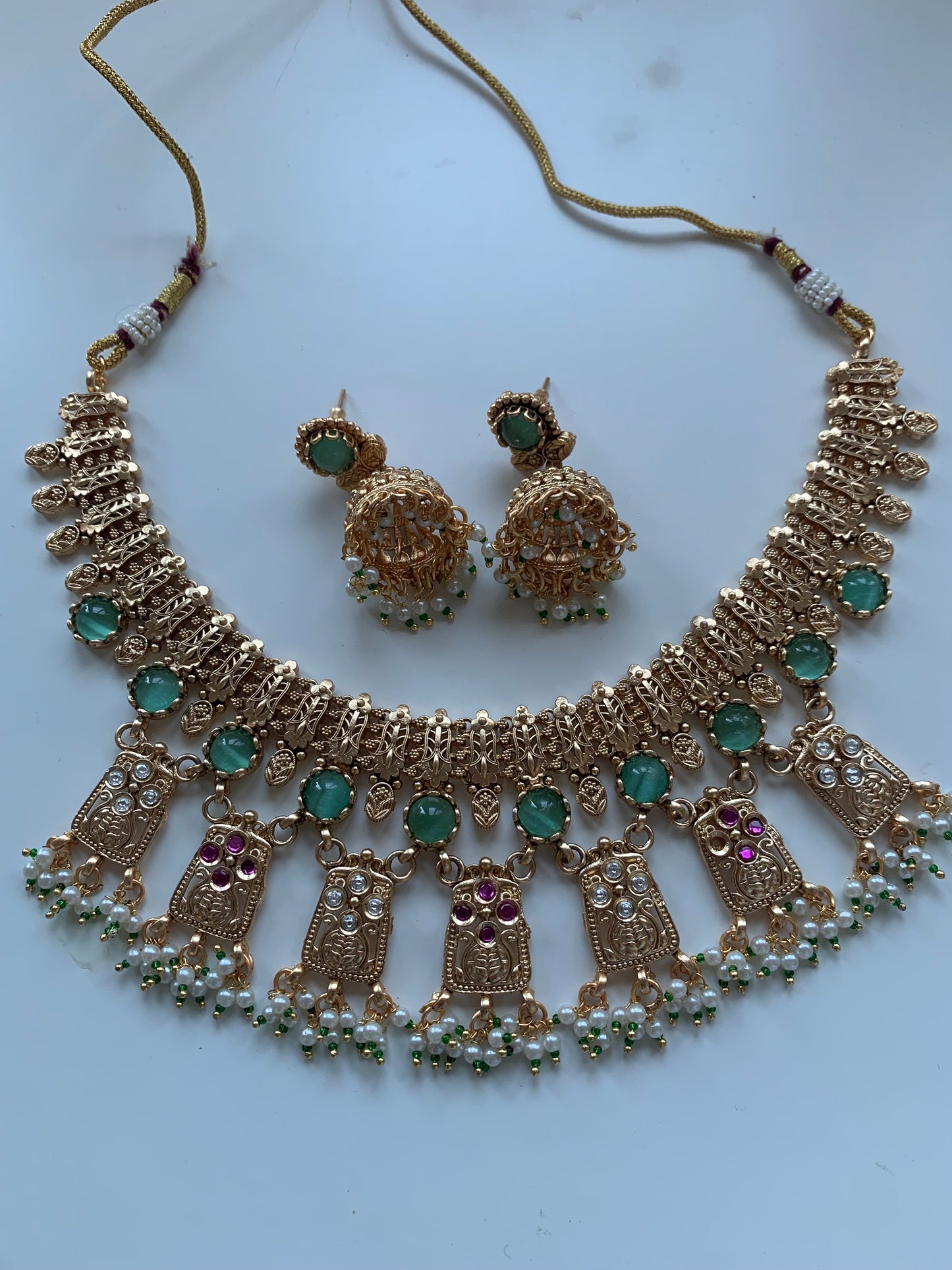 Heritage Necklace Set