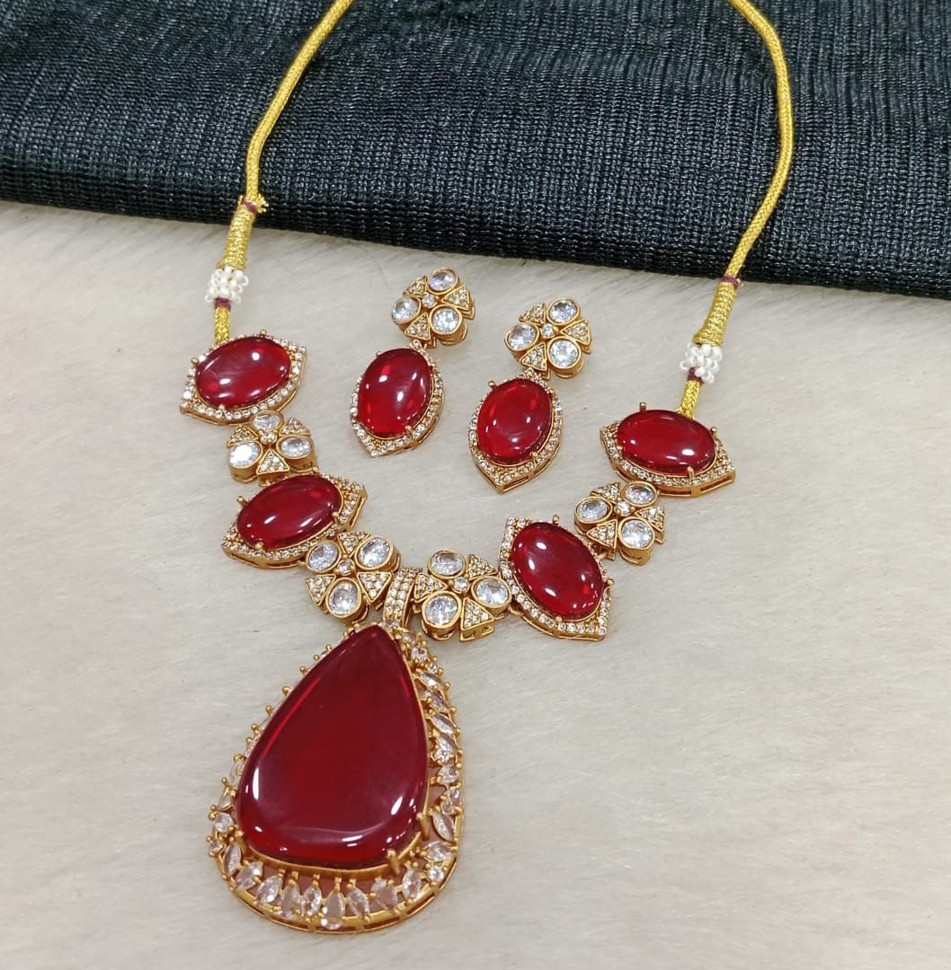 Pendant Necklace Set