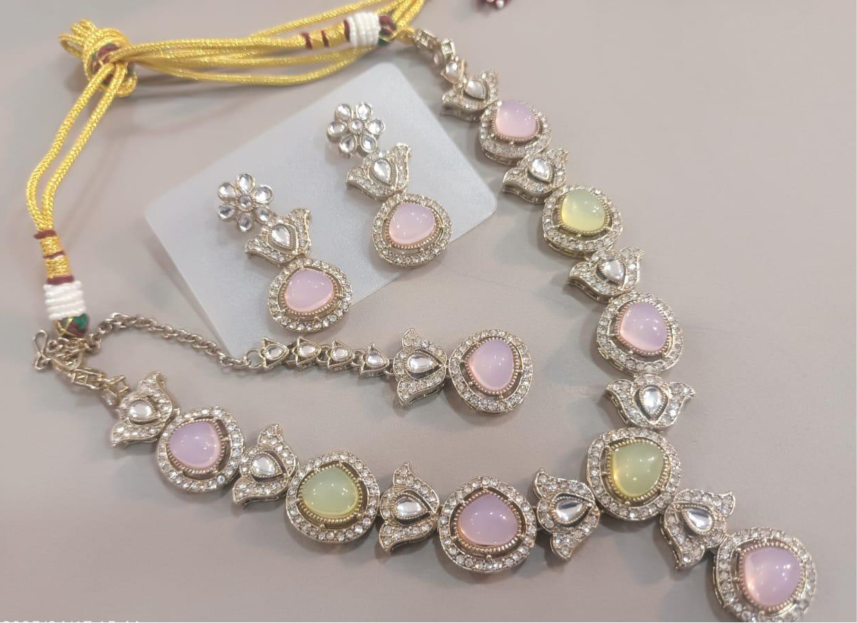 Necklace Set