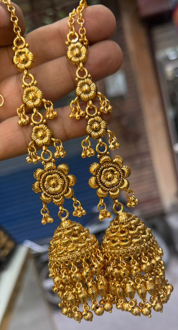 Jhumkas with Over the Ear Sahare