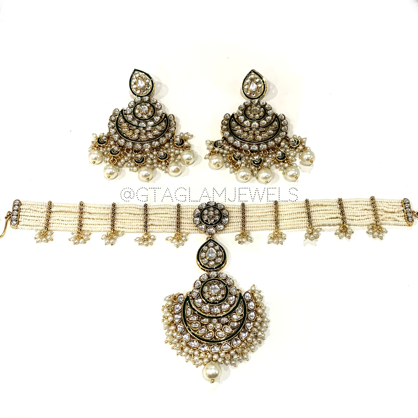 Kundan Headband & Earrings image 0