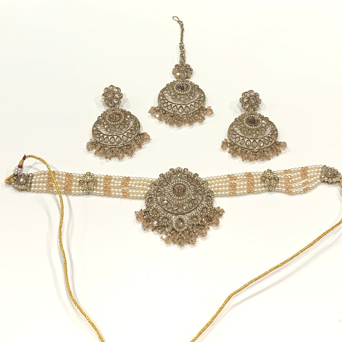 Pendant Choker Set