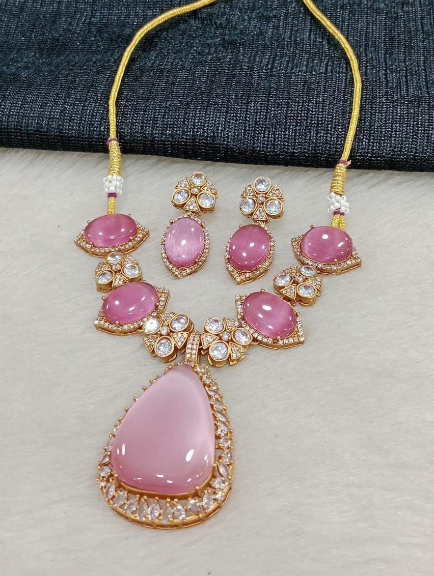 Pendant Necklace Set