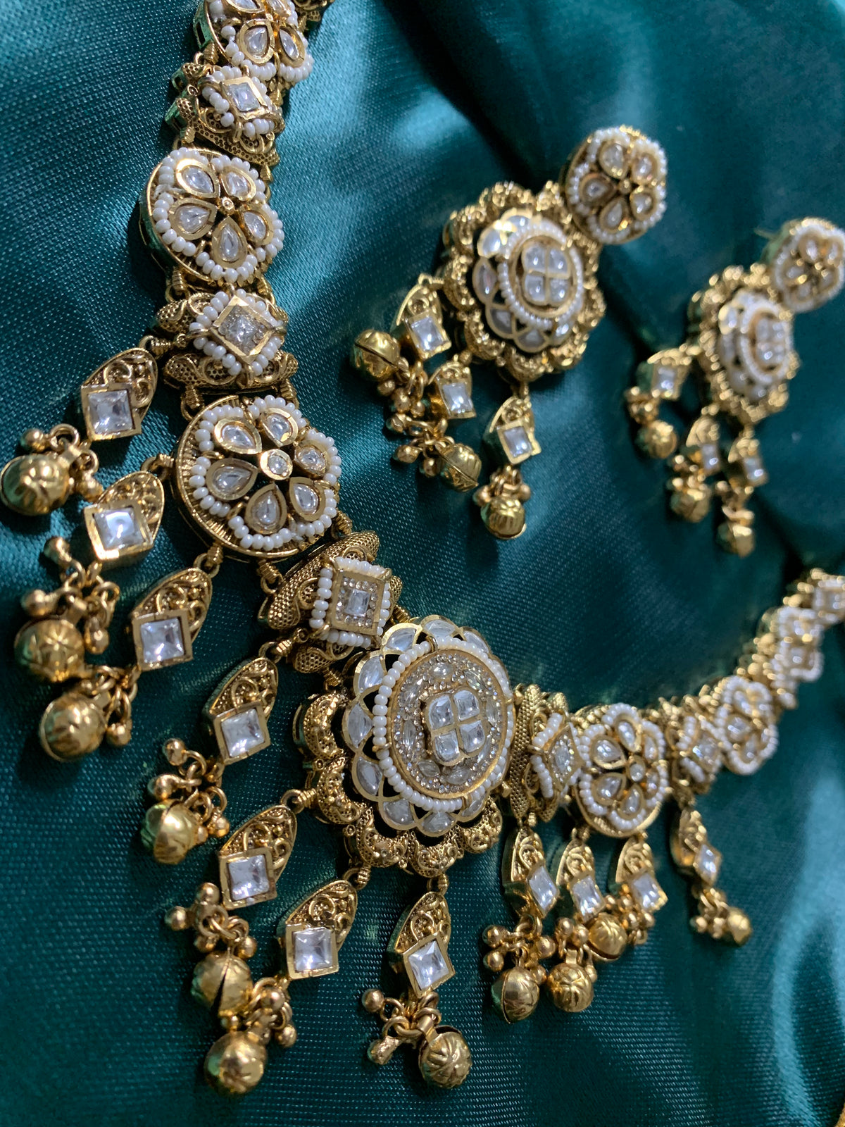 Premium Heritage Necklace Set