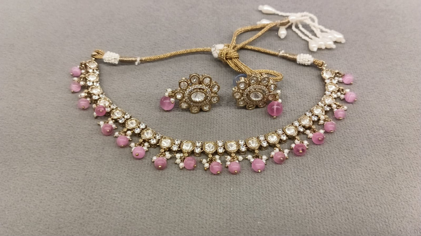 Uncut Kundan Sleek Necklace Set