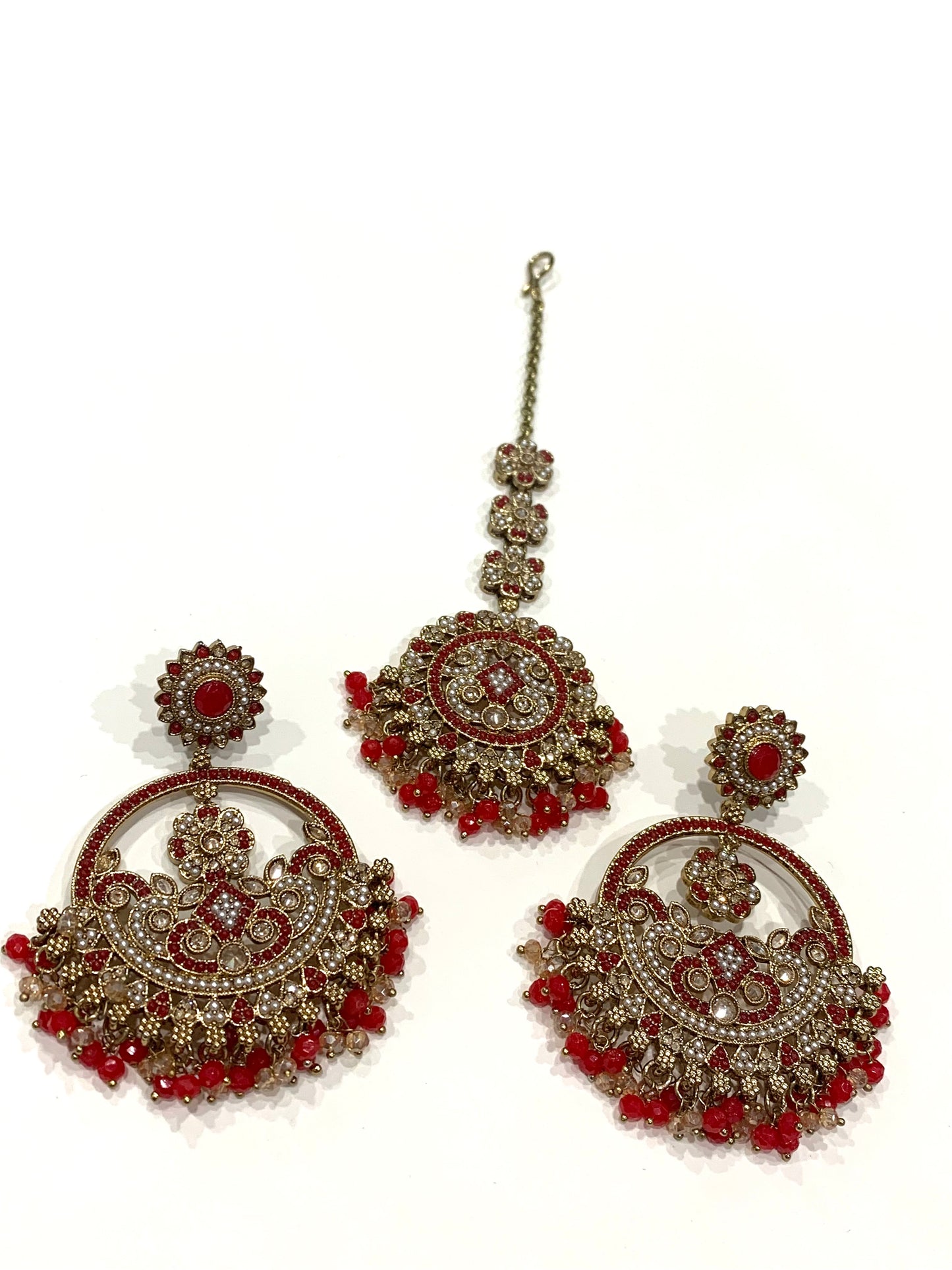 Oversized Earrings & Tikka Set