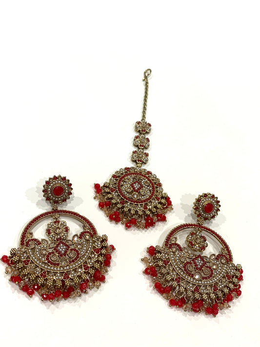 Oversized Earrings & Tikka Set