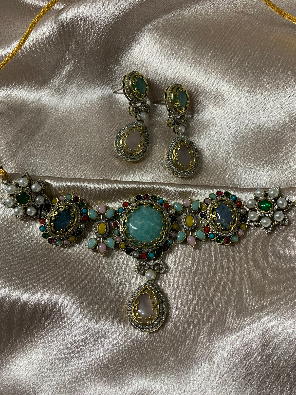 Sabyasachi Inspired Choker Set