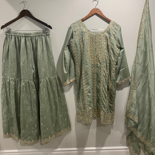 Sharara Suit - Size 44 image 0