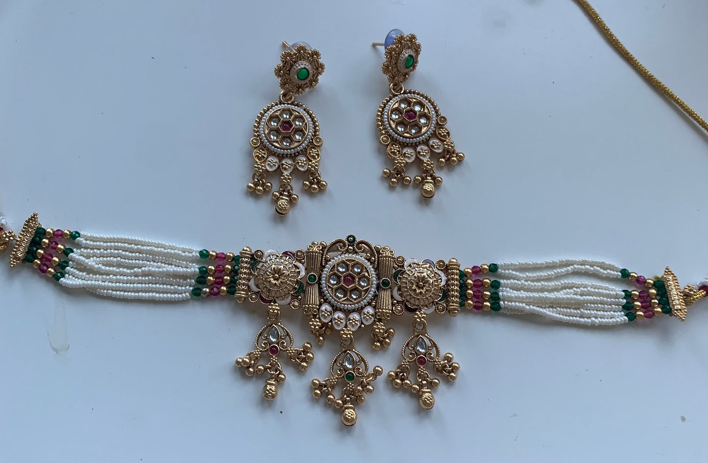 Choker set