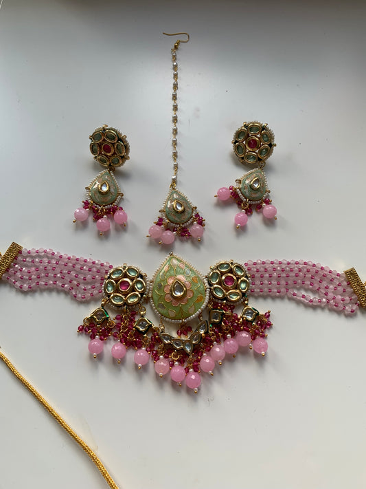 Choker Set