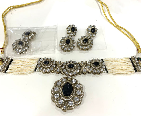 Choker Set