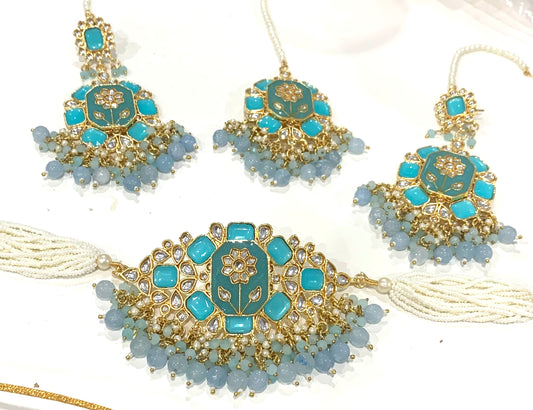 Choker Set with Oversized Earrings and Tikka