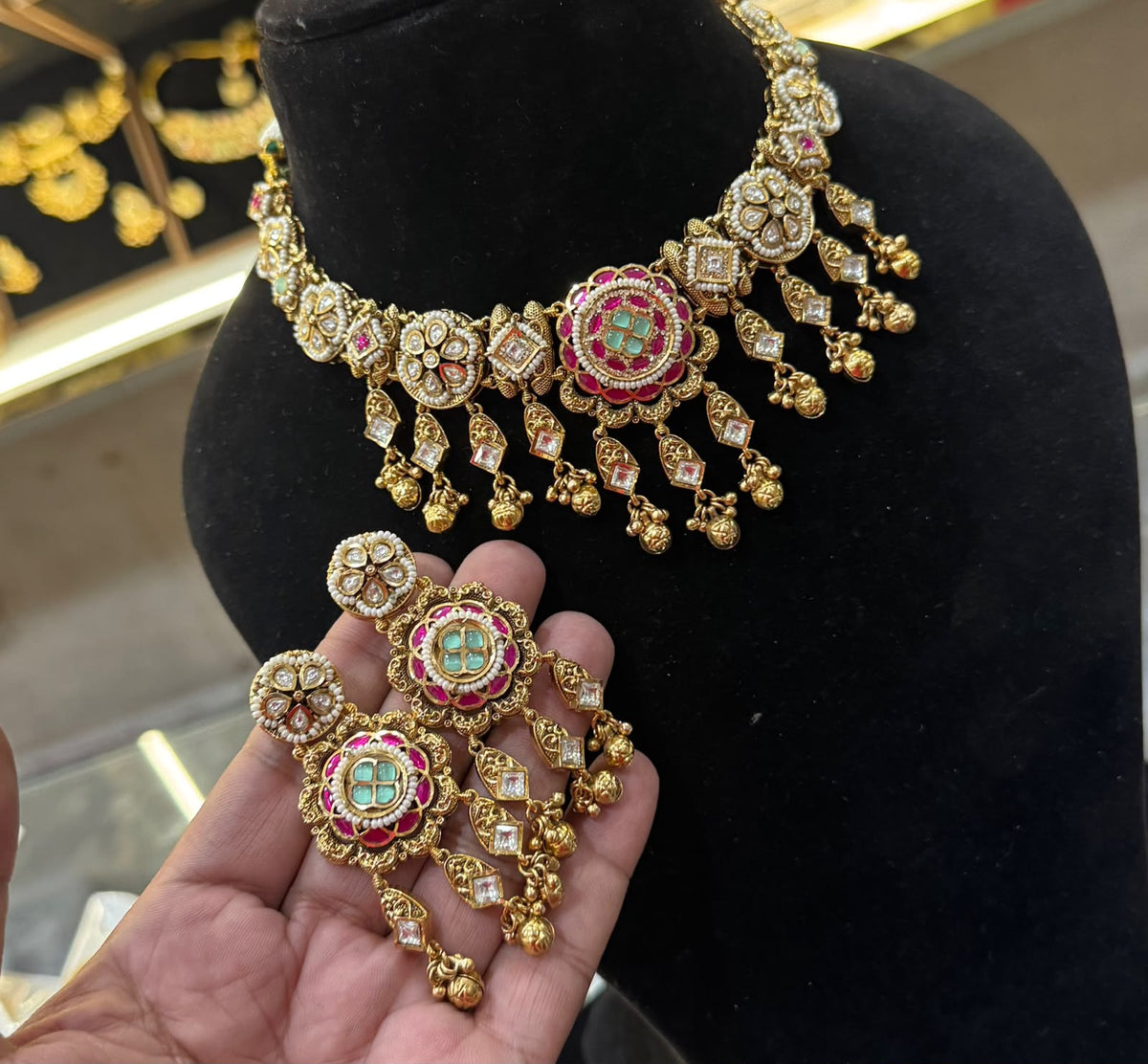 Premium Heritage Necklace Set