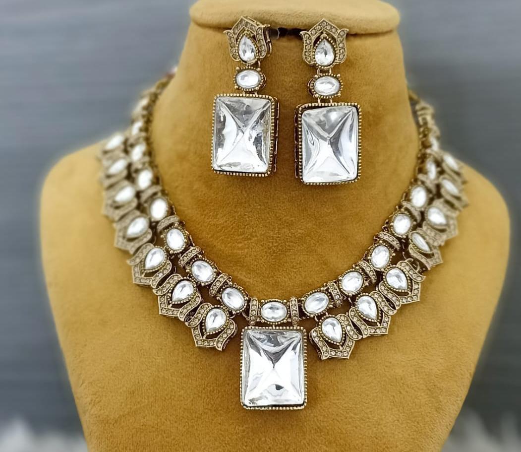 Uncut Kundan Set