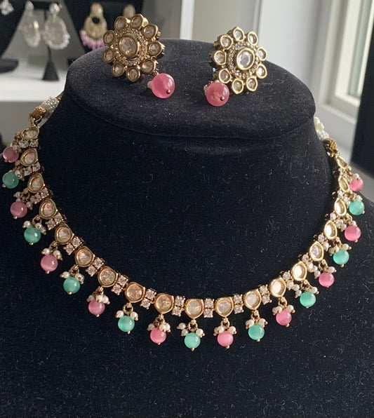 Uncut Kundan Sleek Necklace Set