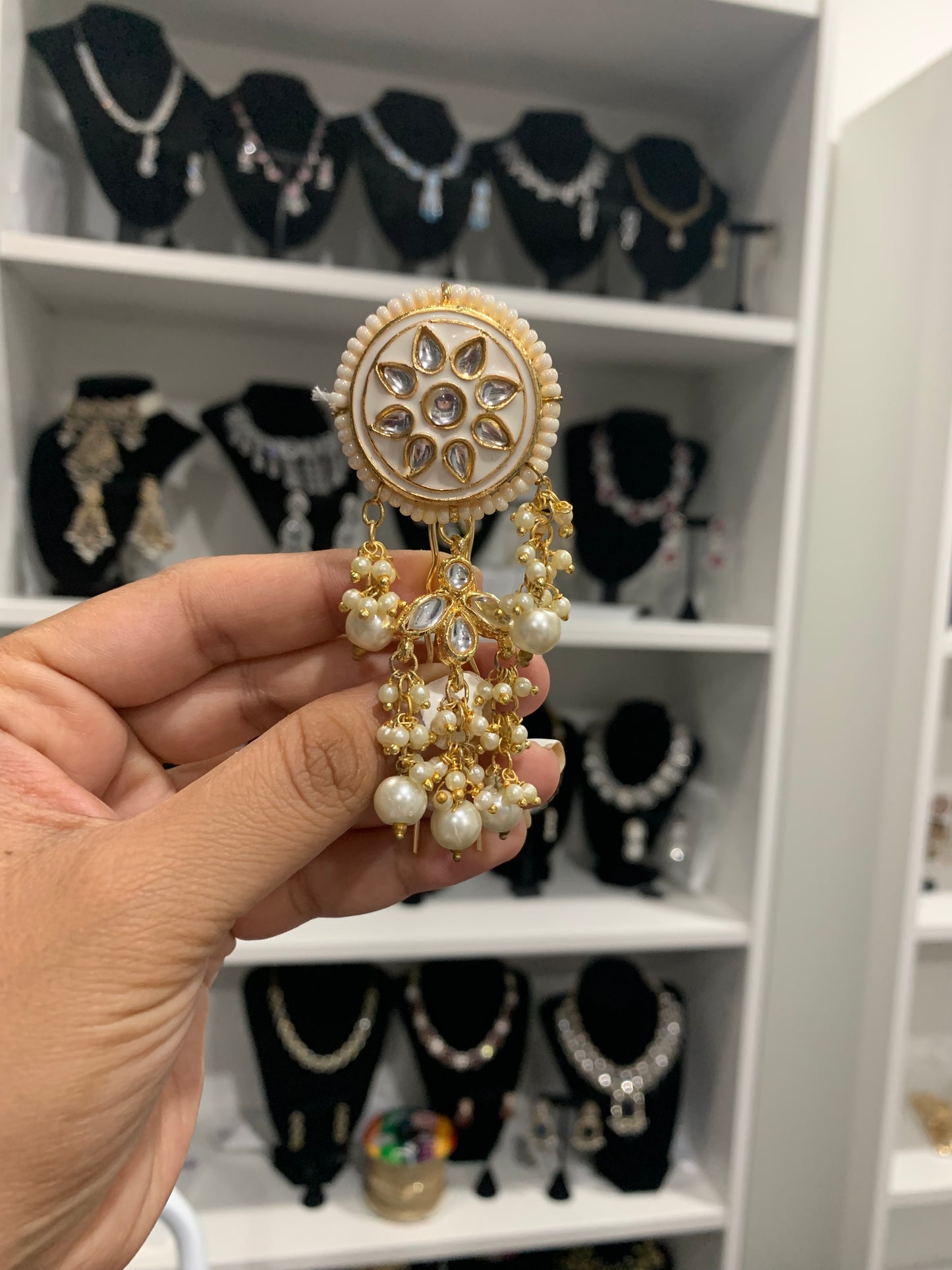 Kundan Juda Pin