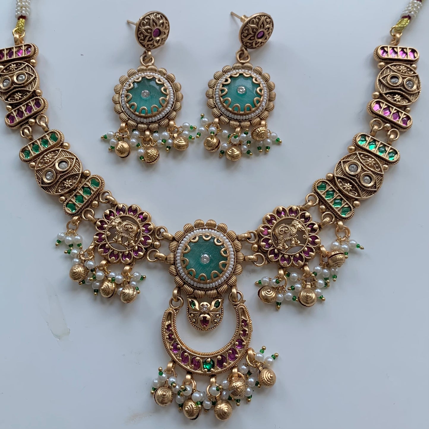 Heritage Necklace Set