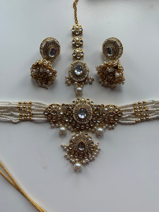 Kundan Choker Set