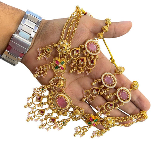 Heritage Necklace Set