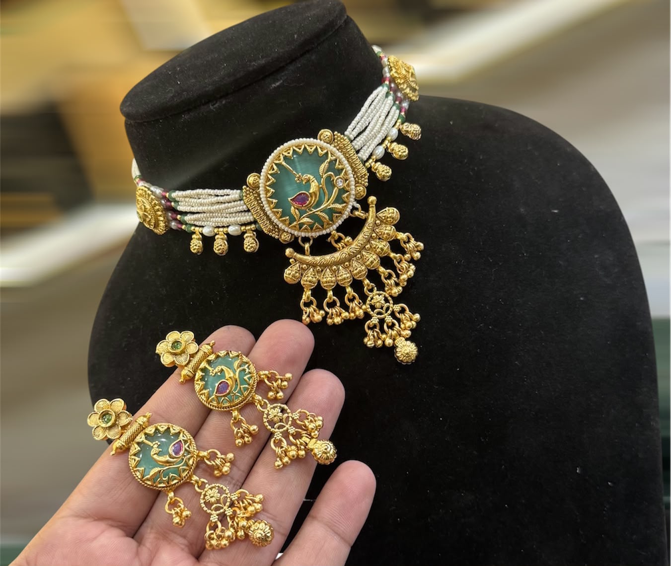 Heritage Choker Set