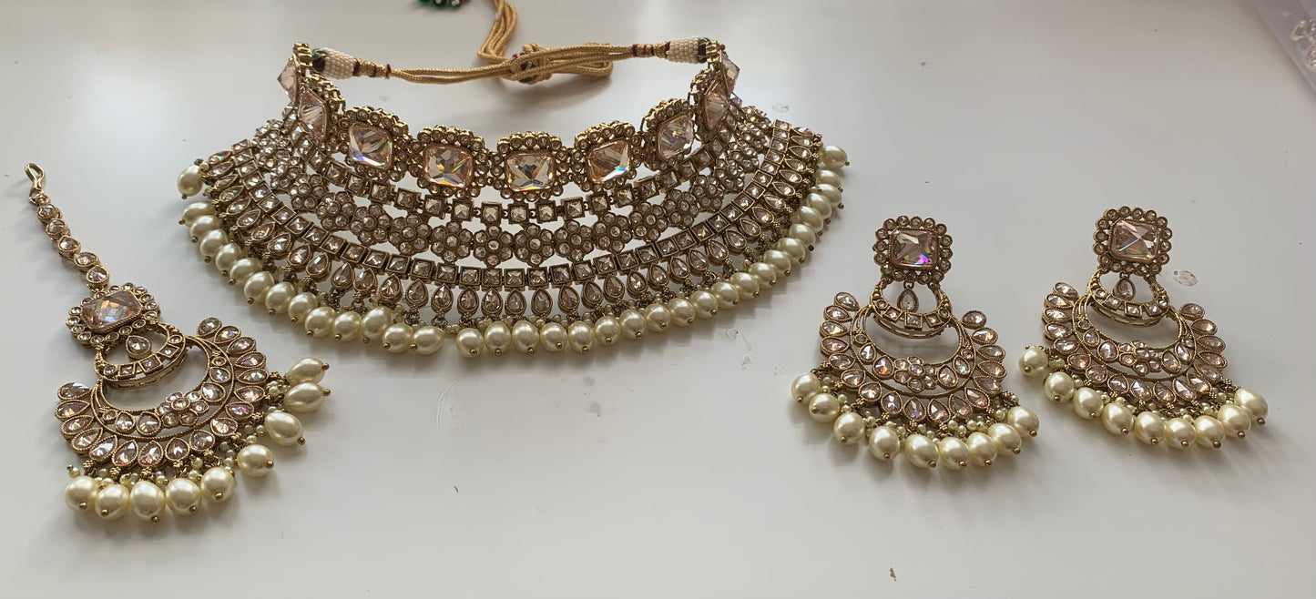 Semi Bridal Choker Set