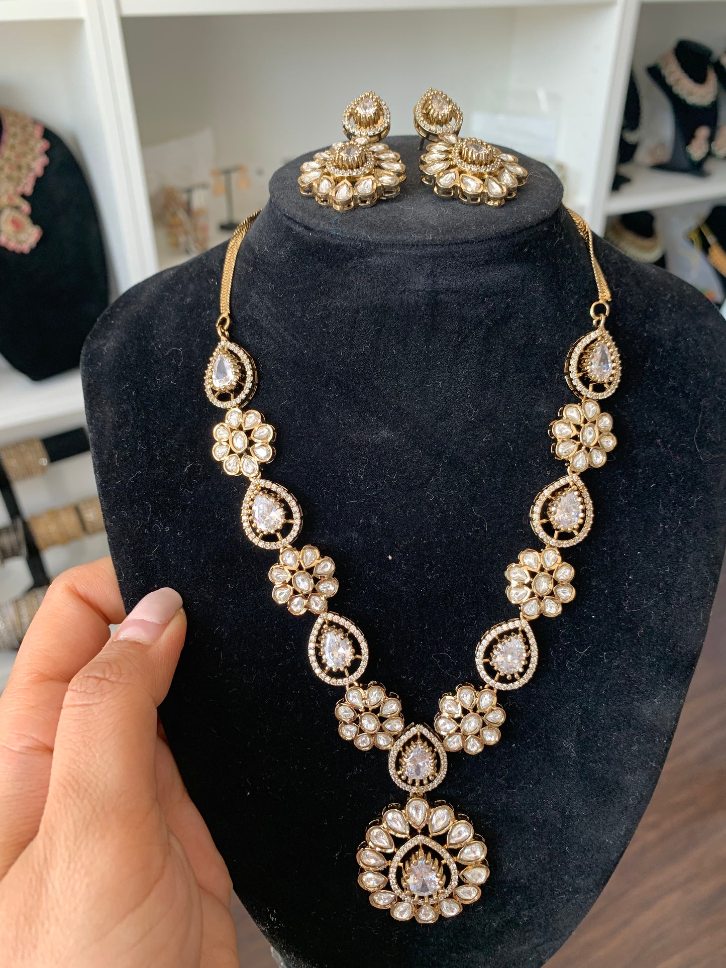 Kundan Pendant Set