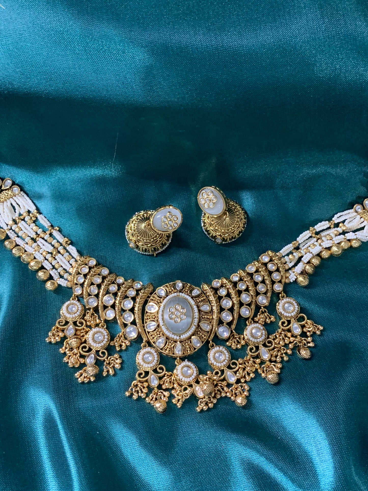 Heritage Choker Set